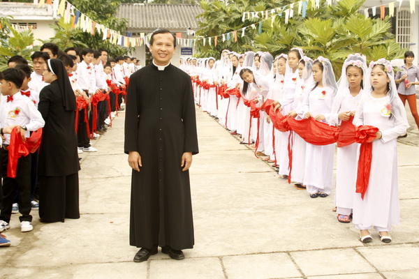 Gx Binh Trung_Le ban BT Them suc 02.jpg