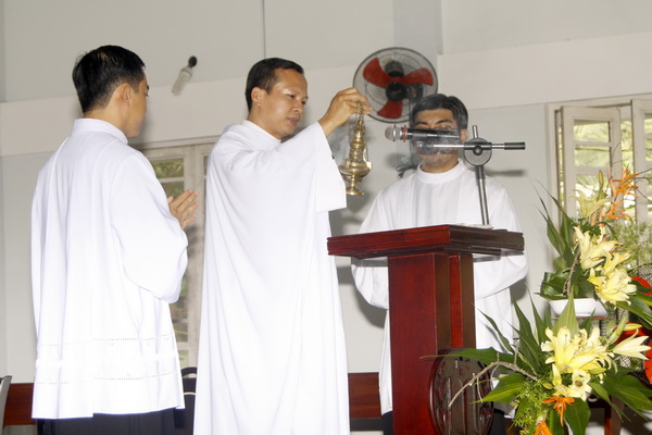 Gx Binh Trung_Le ban BT Them suc 07.jpg