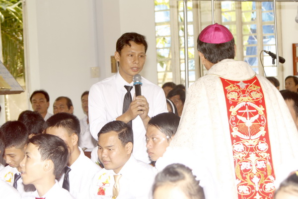Gx Binh Trung_Le ban BT Them suc 10.jpg