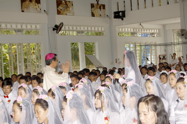 Gx Binh Trung_Le ban BT Them suc 11.jpg