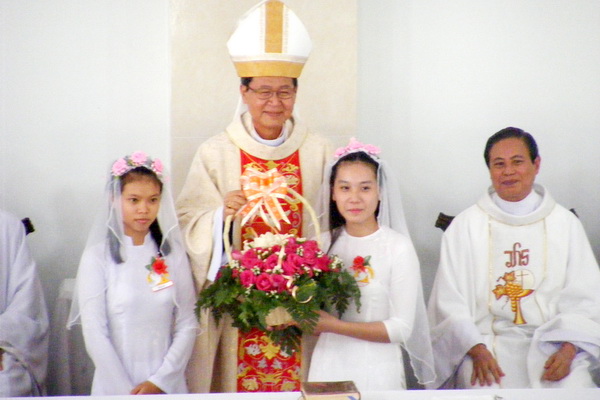 Gx Binh Trung_Le ban BT Them suc 25.jpg