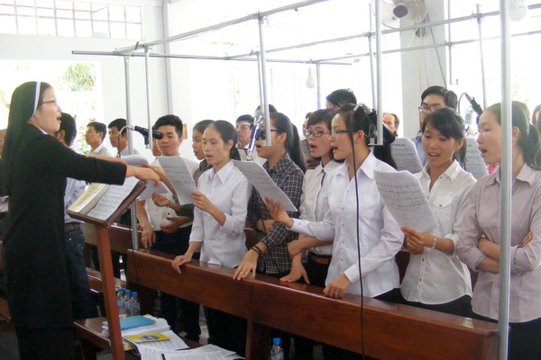 Gx Binh Trung_Le ban BT Them suc 27.jpg