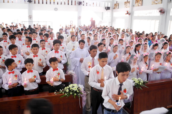 Gx Binh Trung_Le ban BT Them suc 28.jpg