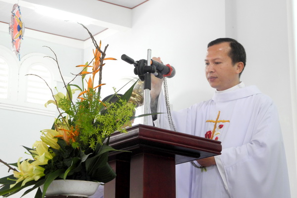 Gx Binh Trung_Le ban BT Them suc 33.jpg