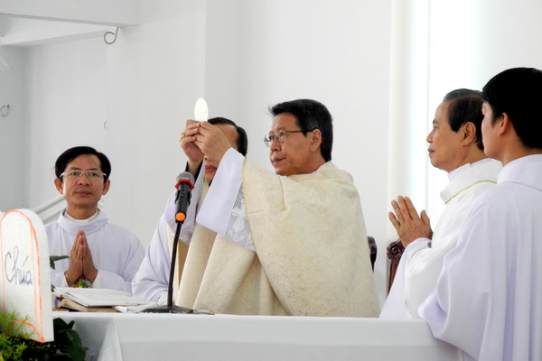 Gx Binh Trung_Le ban BT Them suc 41.jpg