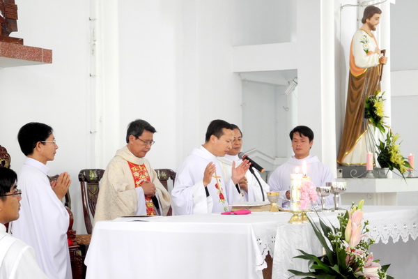 Gx Binh Trung_Le ban BT Them suc 43.jpg