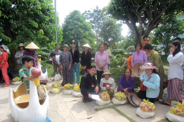 Gx Cai Thia-hat gao yeu thuong 01.jpg