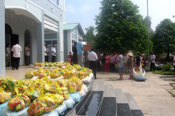 Gx Cai Thia-hat gao yeu thuong 02.jpg
