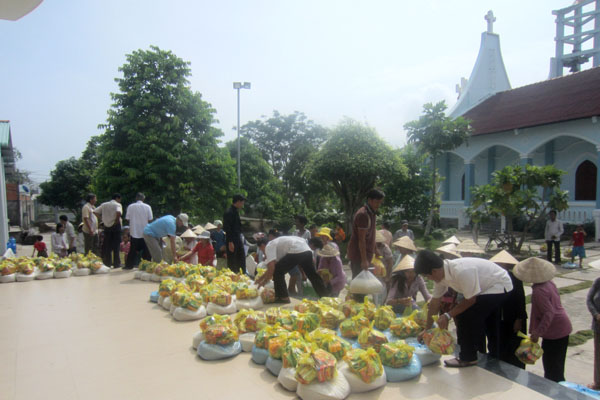 Gx Cai Thia-hat gao yeu thuong 03.jpg