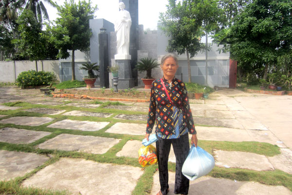 Gx Cai Thia-hat gao yeu thuong 04.jpg