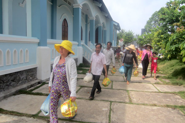 Gx Cai Thia-hat gao yeu thuong 07.jpg