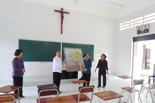 Dong MTG Tan An- Be Tren Thuong cap 15.jpg