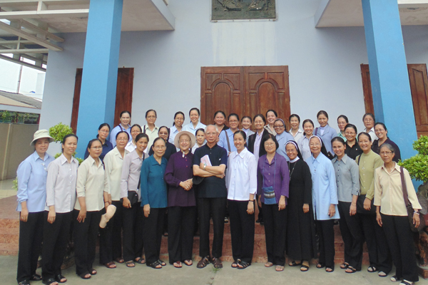 Dong MTG Tan An- Be Tren Thuong cap 17.jpg