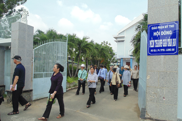 Dong MTG Tan An- Be Tren Thuong cap 19.jpg