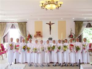 Thánh lễ tiên khấn của 13 khấn sinh Dòng Thánh Phaolo Mỹ Tho ngày 2.2.2012