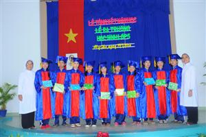 Trường Khuyết tật Nhân ái tổ chức lễ tổng kết năm học 2013-2014