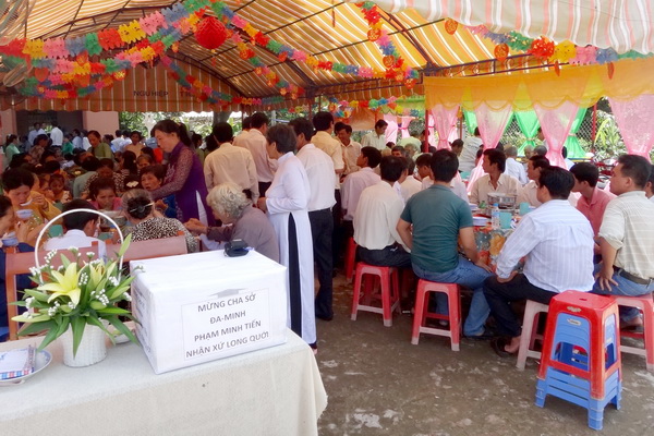 Gx Long Quoi_Le nham xu 09.jpg
