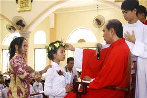 Gx Thánh Antôn: Thánh lễ ban Bí tích Thêm Sức