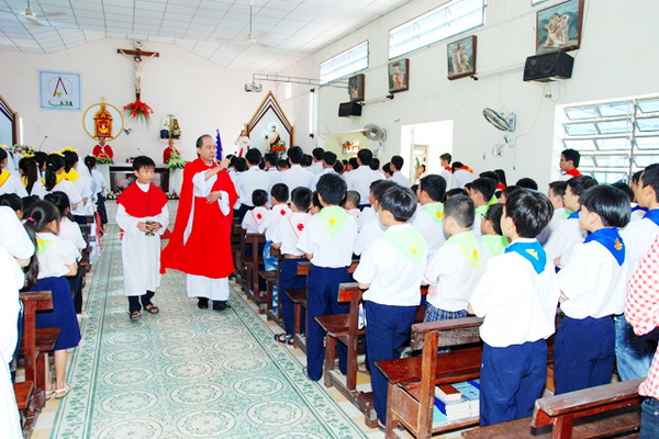 Gx Duc Hoa_don nhan hong an 01.jpg