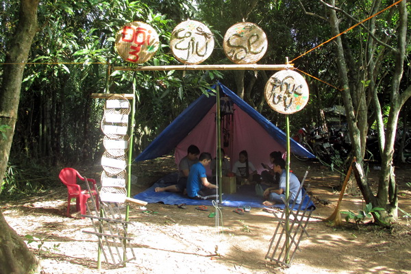 Gx Tin Duc_ Cam trai 03.jpg