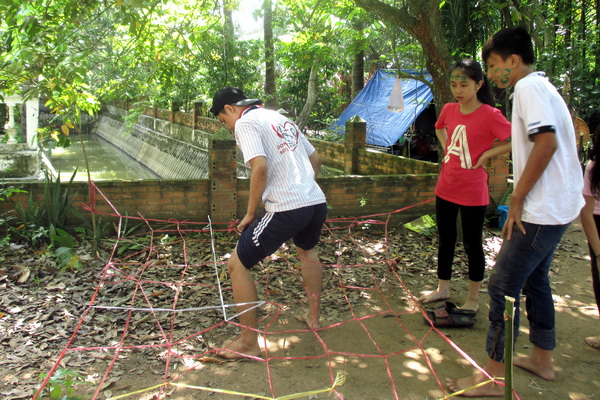Gx Tin Duc_ Cam trai 06.jpg