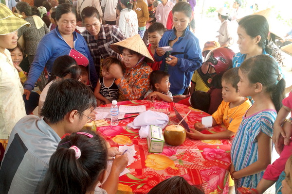 Gh My Loi_Kham benh va phat thuoc 07.jpg