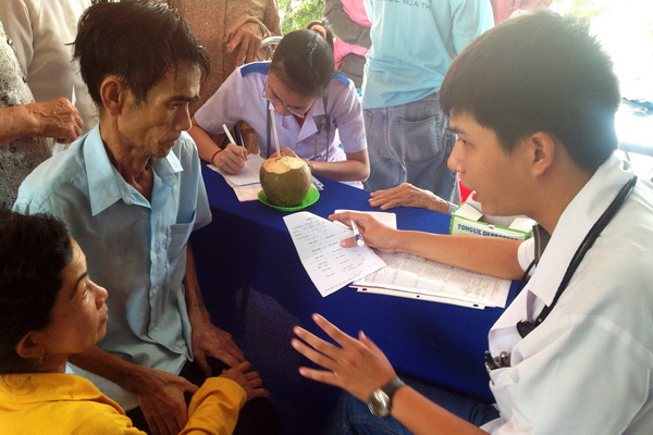 Gh My Loi_Kham benh va phat thuoc 08.jpg