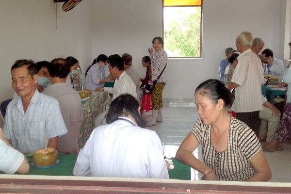 Gh My Loi_Kham benh va phat thuoc 11.jpg