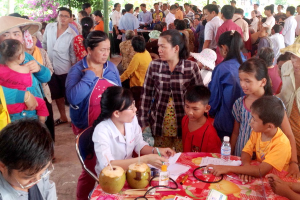 Gh My Loi_Kham benh va phat thuoc 12.jpg