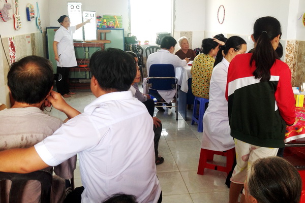 Gh My Loi_Kham benh va phat thuoc 13.jpg