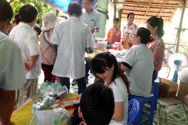 Gh My Loi_Kham benh va phat thuoc 16.jpg