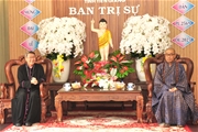 Đức Cha Phêrô Nguyễn Văn Khảm đến chúc mừng Ban Trị sự Giáo hội Phật giáo tỉnh Tiền Giang nhân dịp Đại lễ Phật Đản 2025