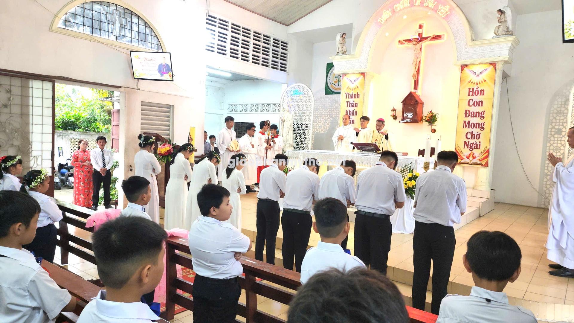 Thánh lễ ban Bí tích Thêm Sức, Rước lễ lần đầu và Rước lễ trọng thể