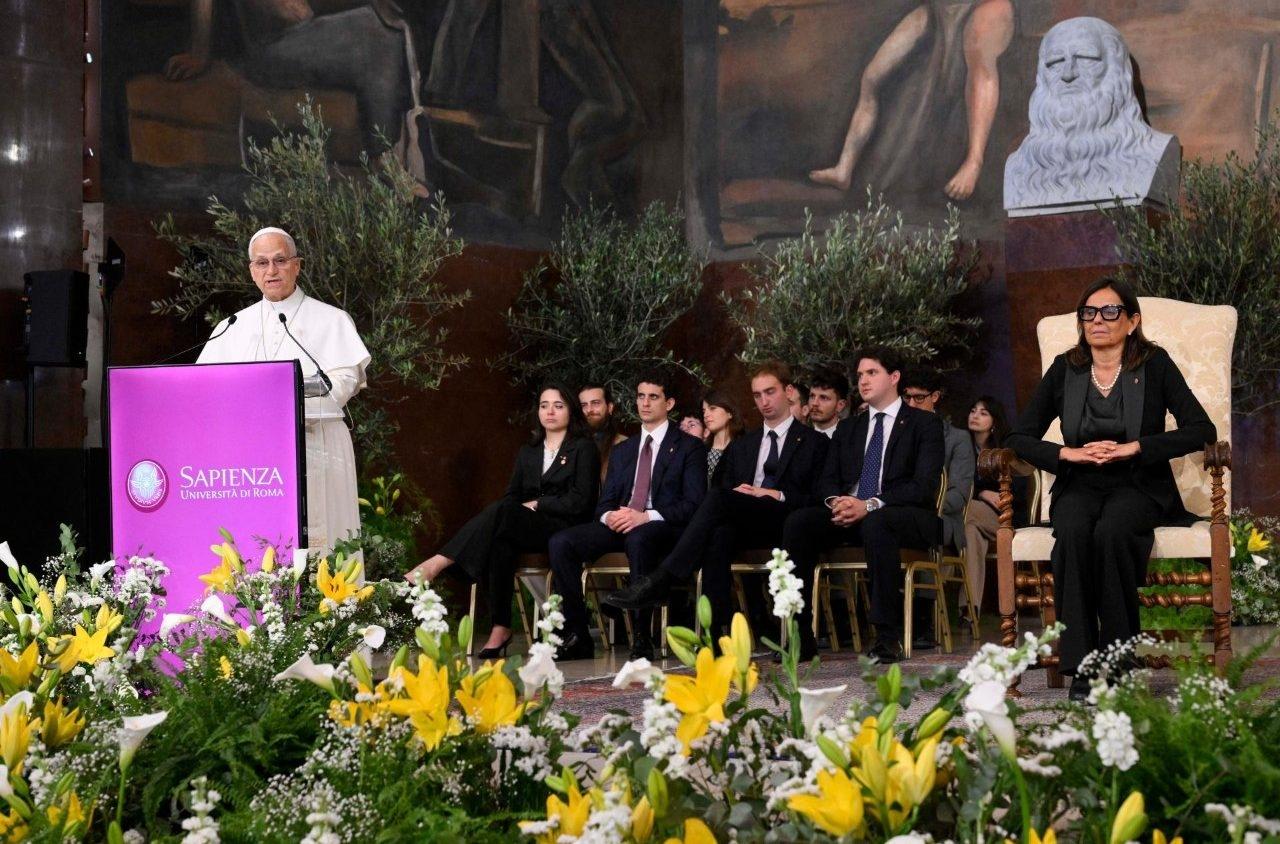 ĐTC thăm đại học Sapienza: Giảng dạy là một hình thức bác ái