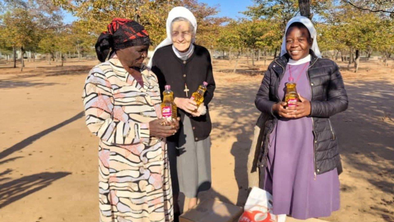 Nữ tu Công giáo mang hy vọng đến vùng nông thôn Zimbabwe
