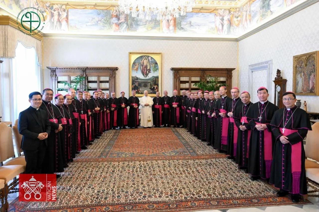 Ad Limina 2026 - Ngày V: Viếng mộ Thánh Phêrô và yết kiến Đức Thánh cha Lêô XIV