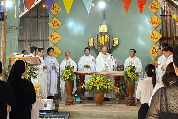 Giáo điểm Khánh Hưng: Thánh lễ tạ ơn và công bố điểm sinh hoạt tôn giáo tập trung