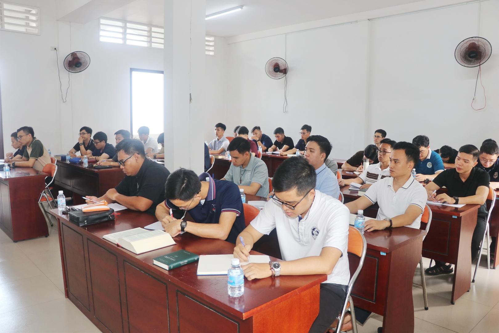 Chủng sinh khoá 28 tham dự tuần tu đức lần III năm 2025